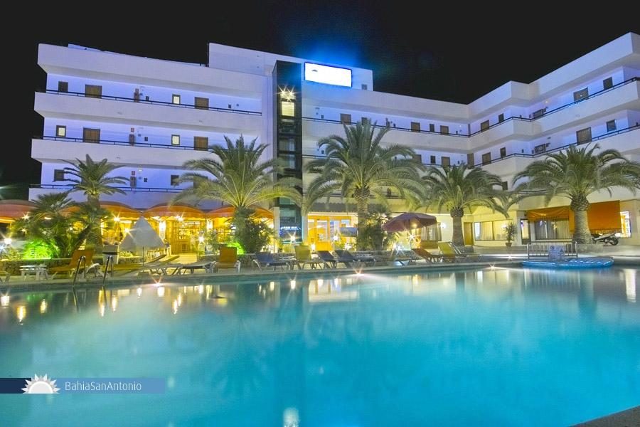 bahia de san antonio apartments hotel sant antoni de portmany