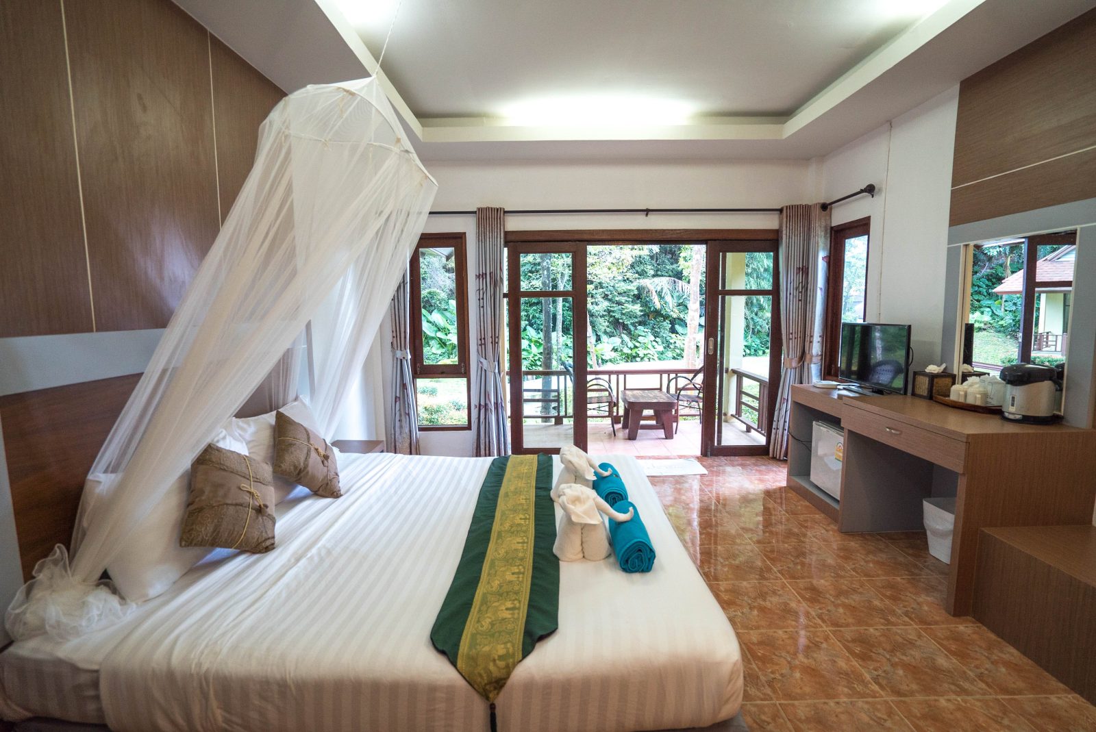 tonsai bay hotel krabi town