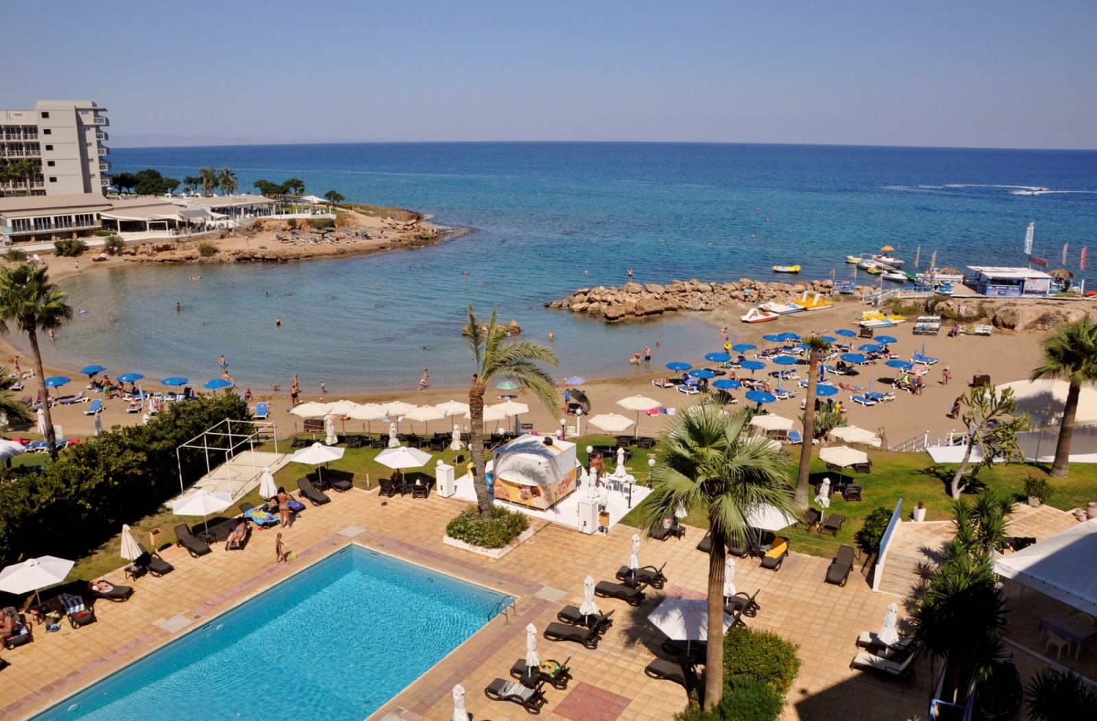pola costa apartments hotel protaras