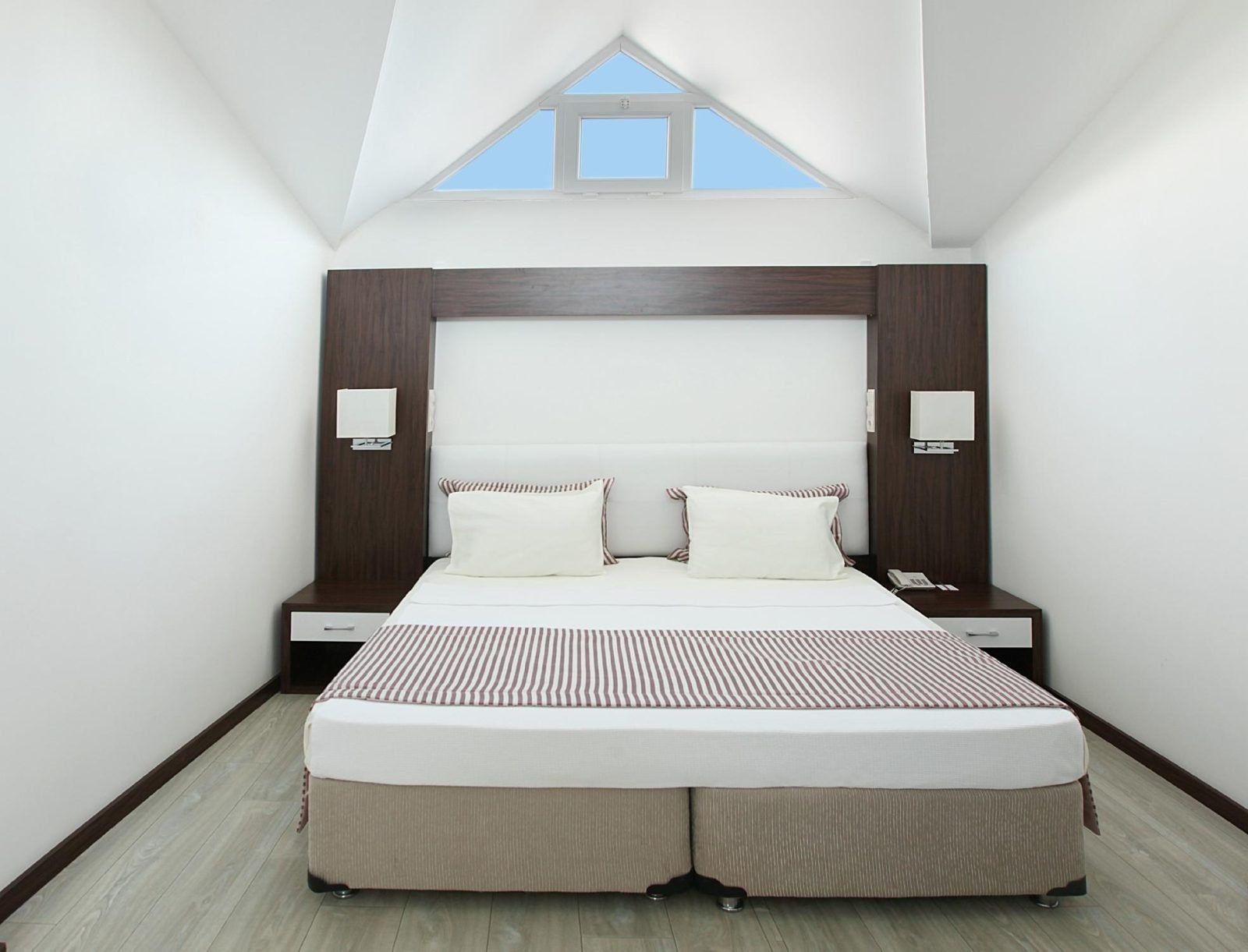 Arora Hotel