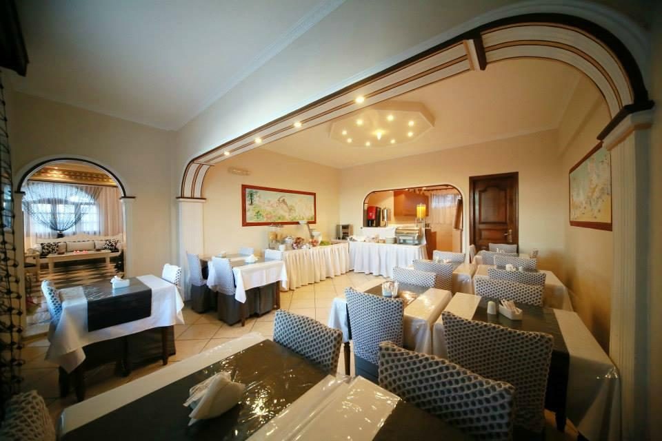 blue hotel fira