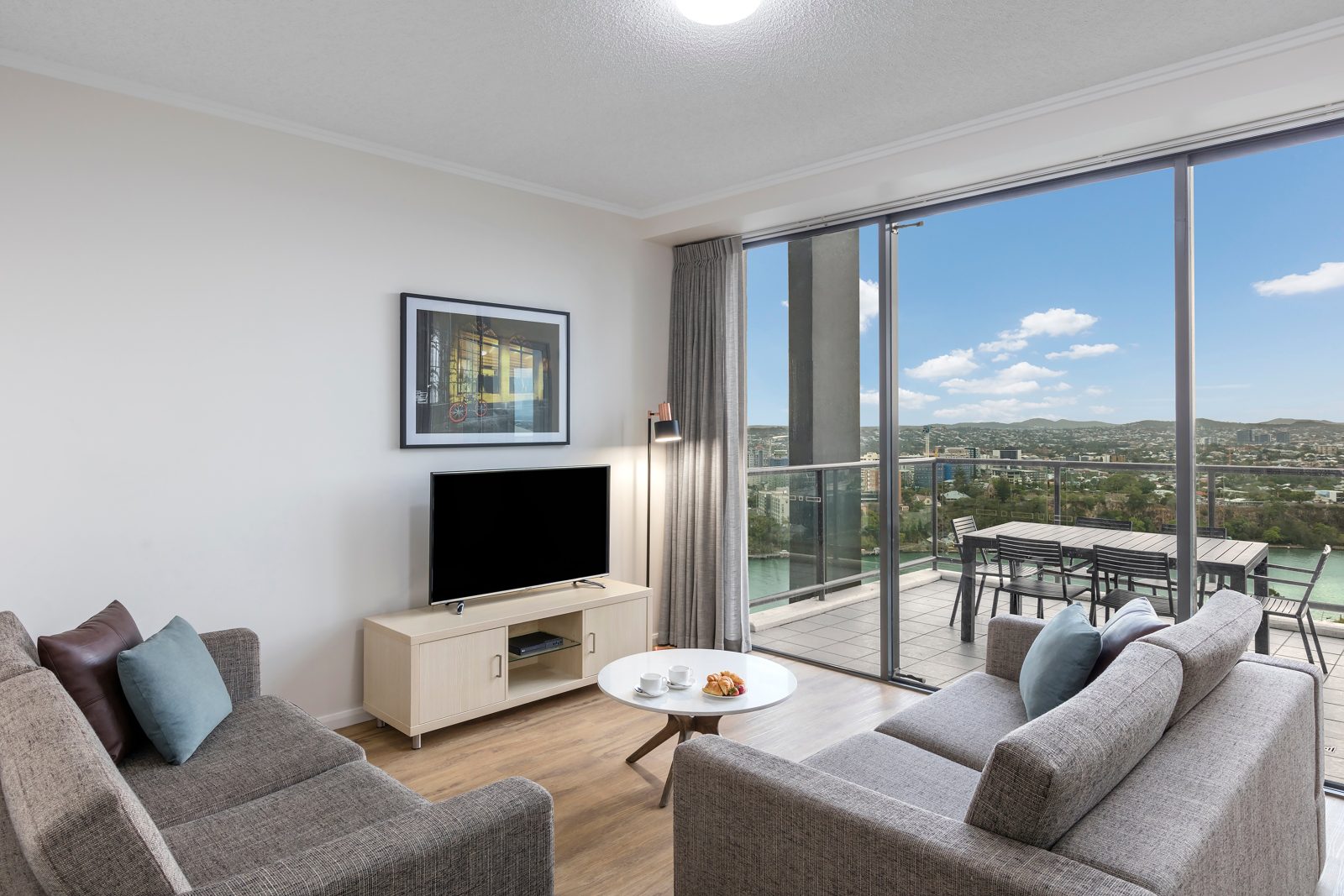 Oaks Brisbane on Margaret Suites