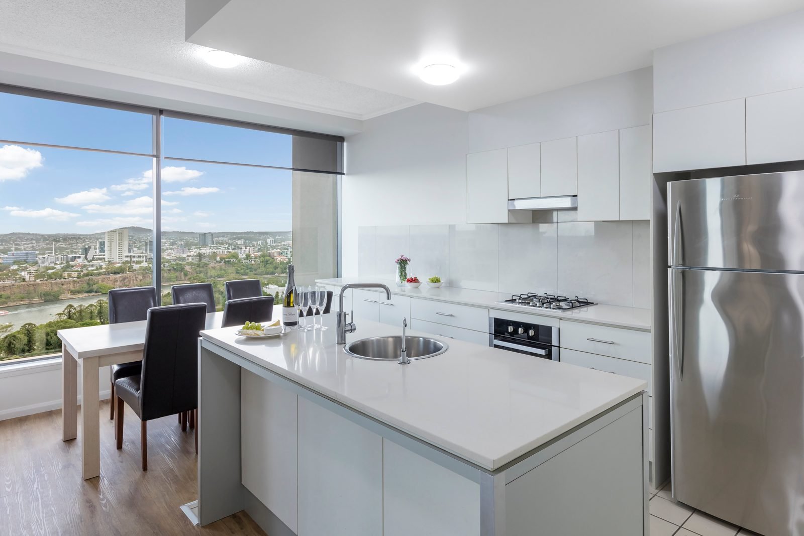 Oaks Brisbane on Margaret Suites