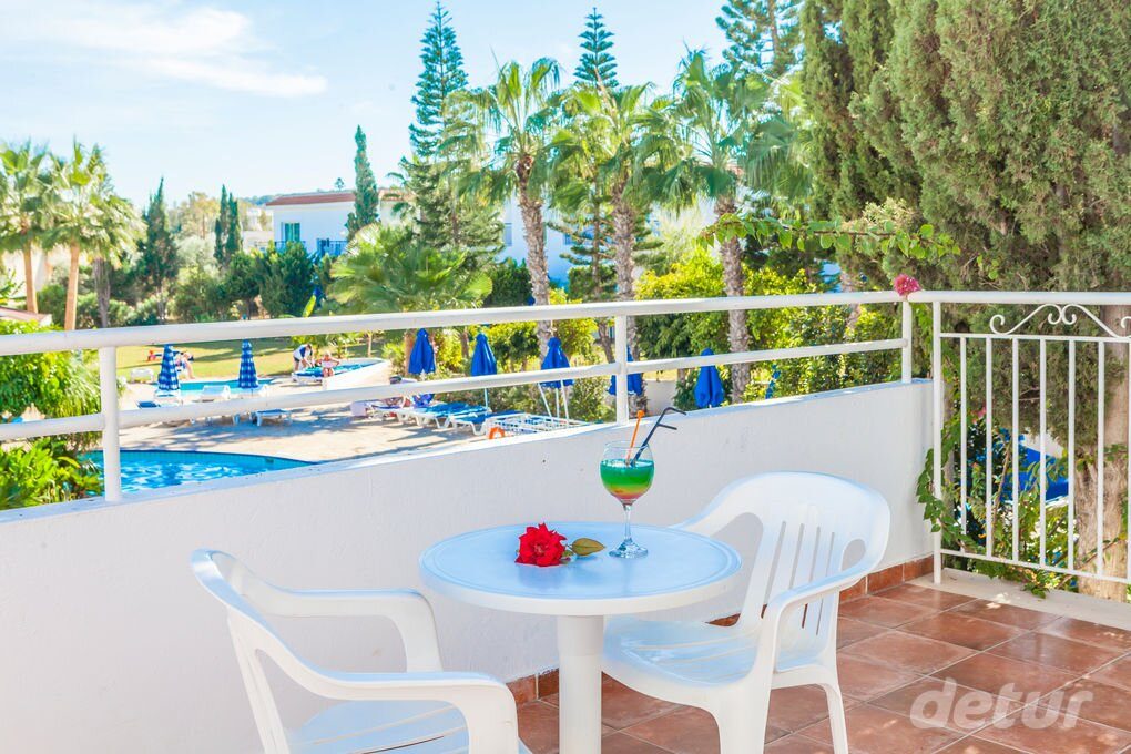 andreotis hotel protaras