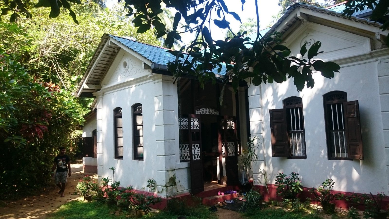 home stay strand hotel unawatuna