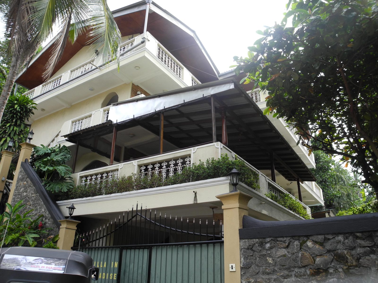 villa in paradise hotel unawatuna