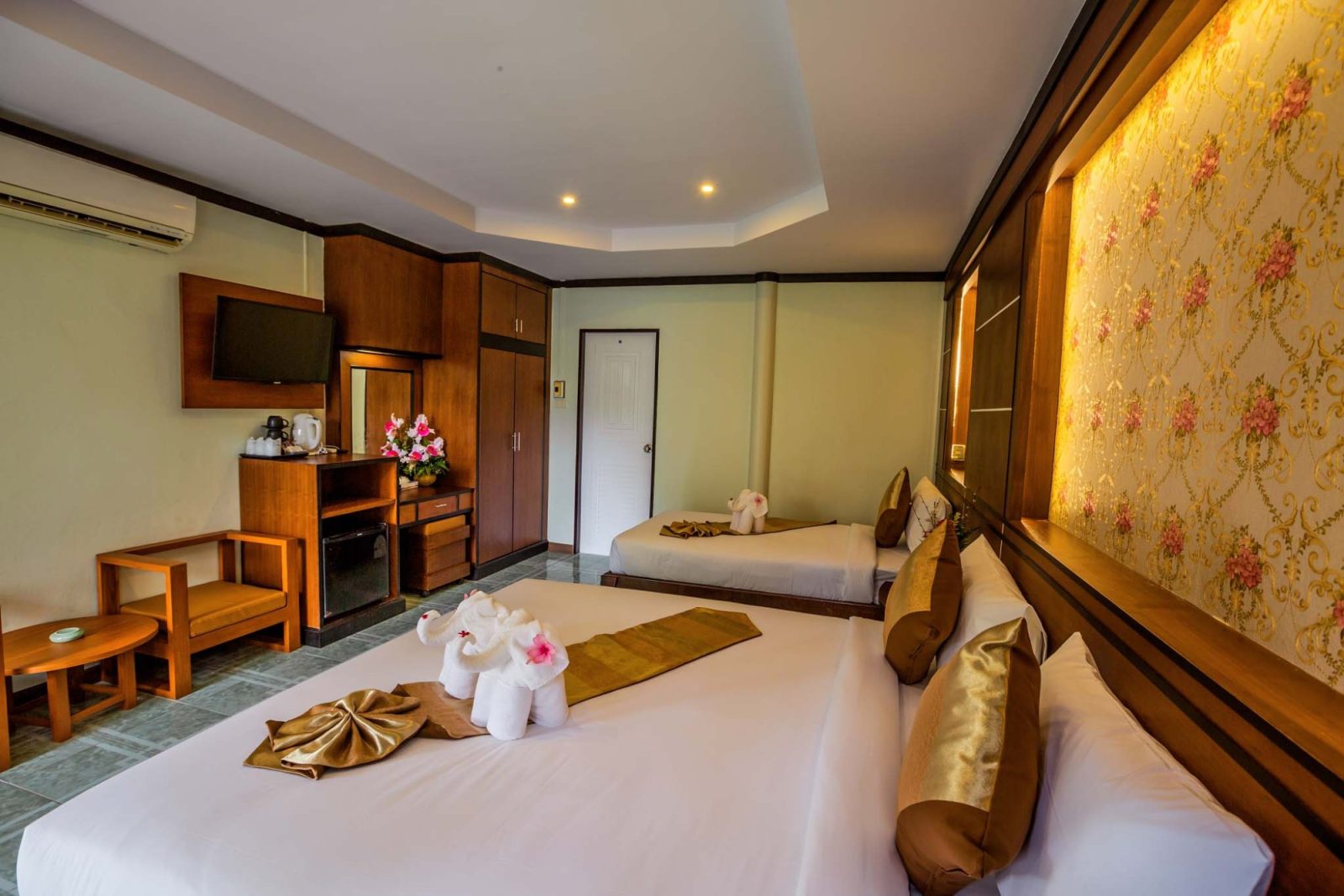 Phi Phi Andaman Beach Resort