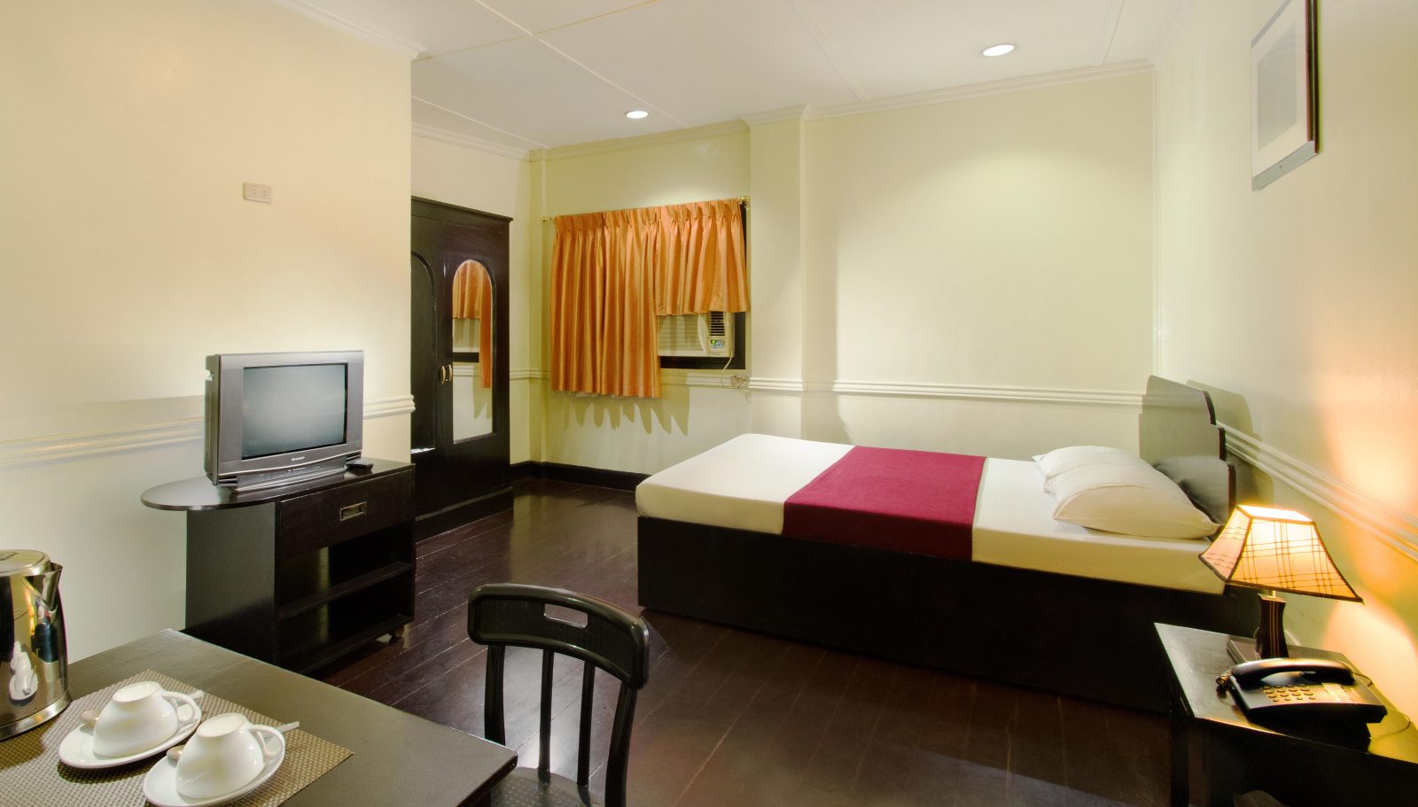 vest pension house hotel bohol island