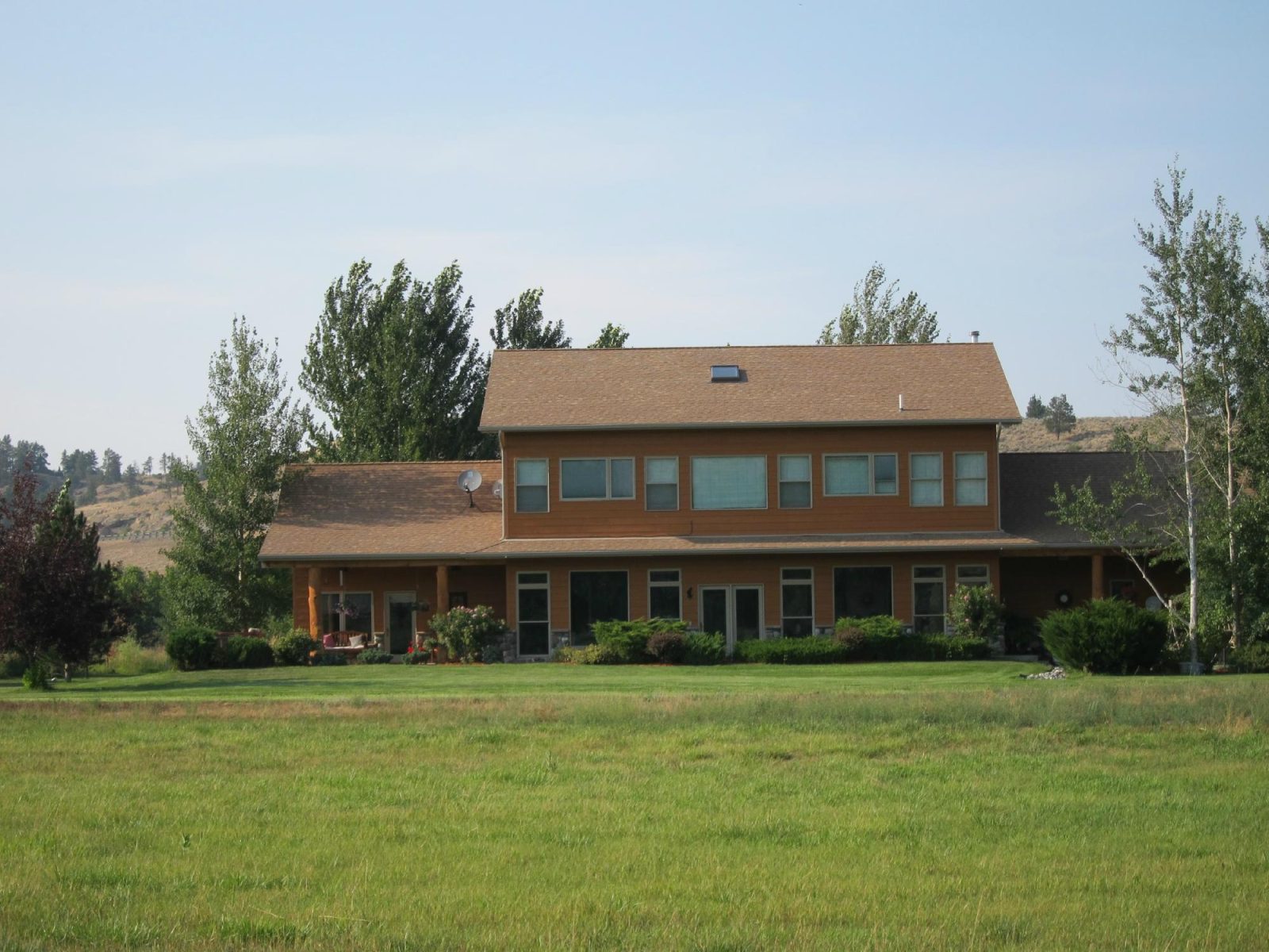 yellowstone river hotel