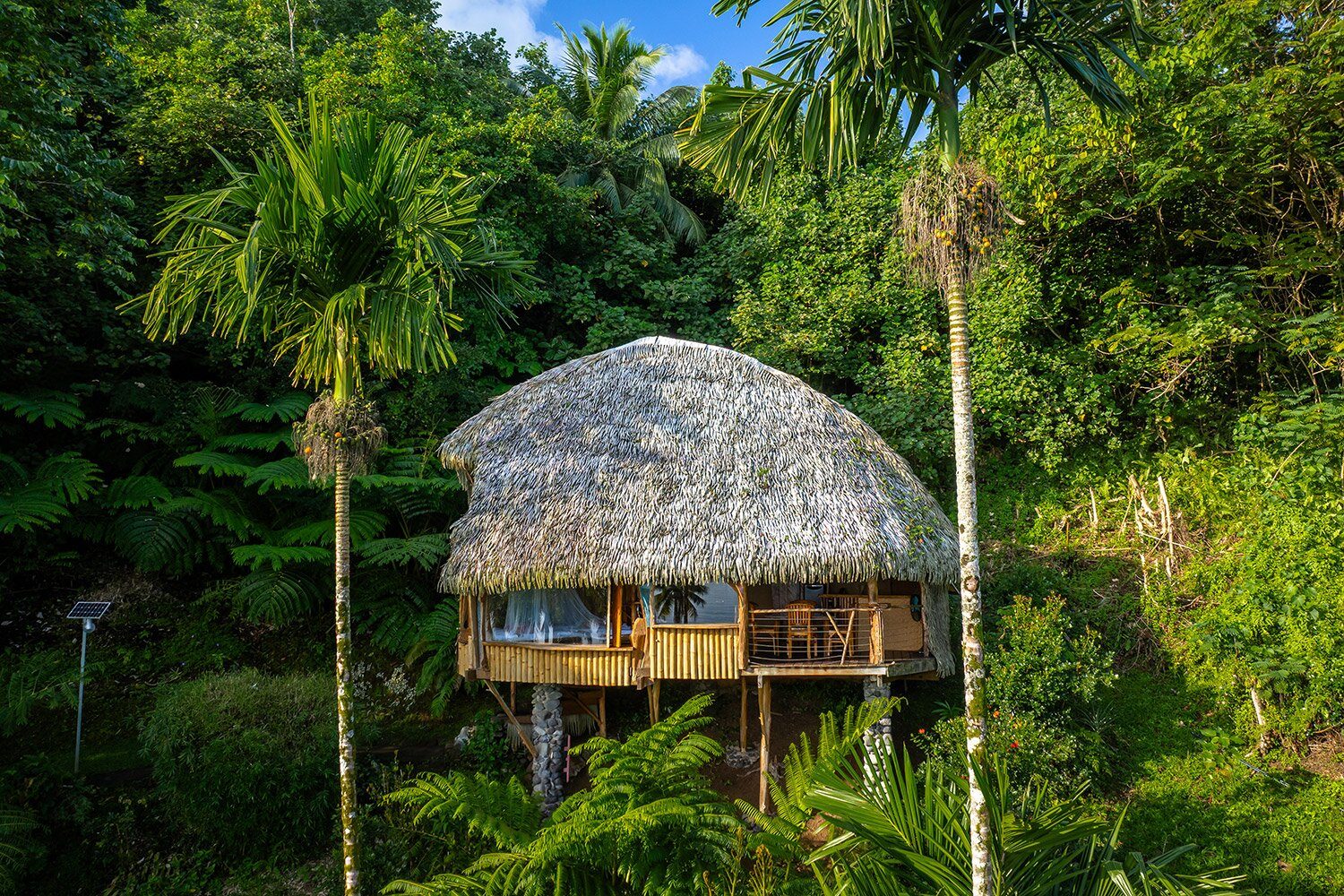 vanira hotel teahupoo