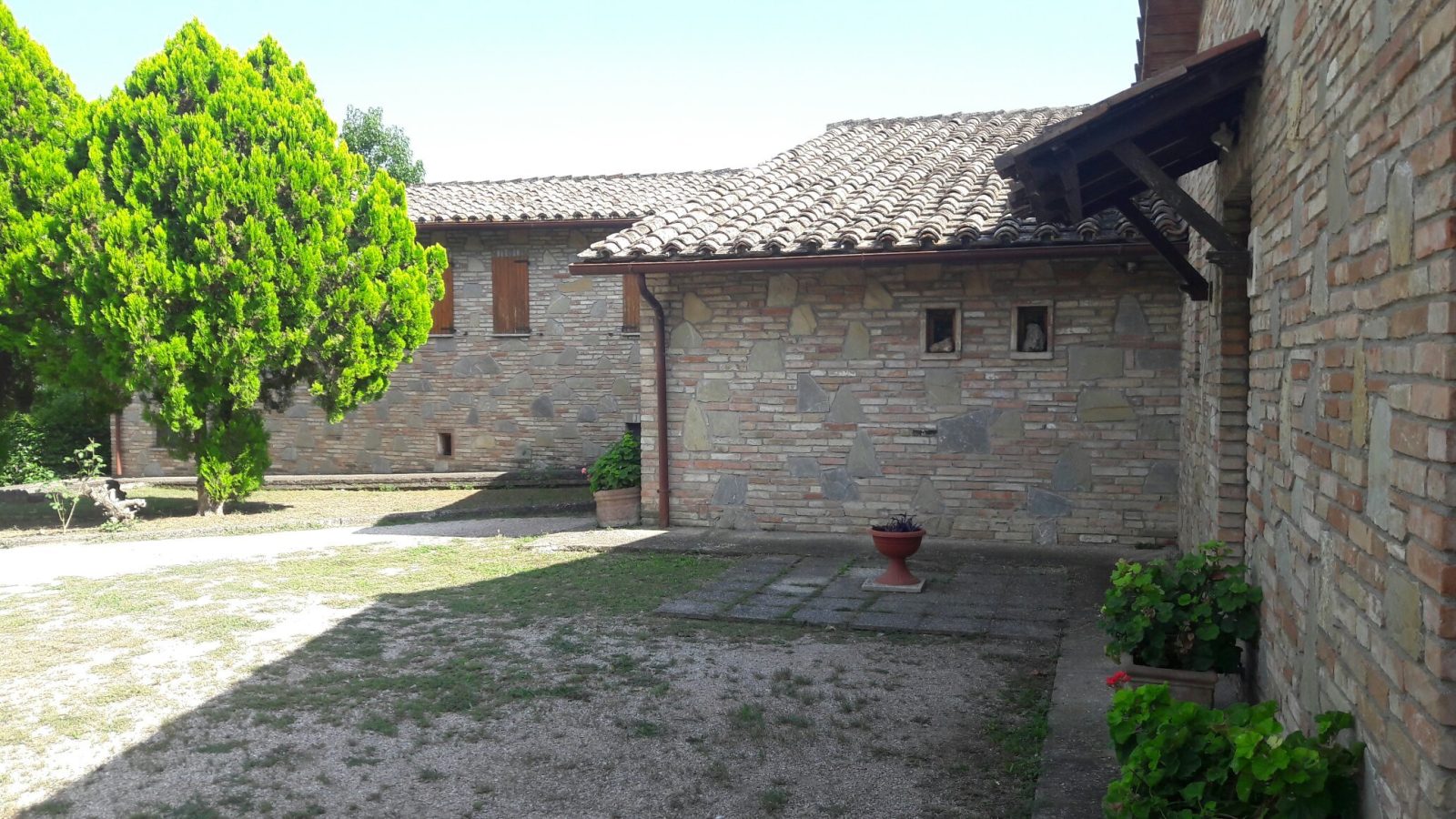 Locanda I Loggi - Villaggio Albergo