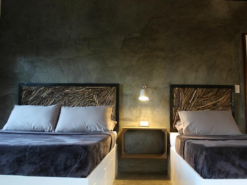 812 Angol Boracay