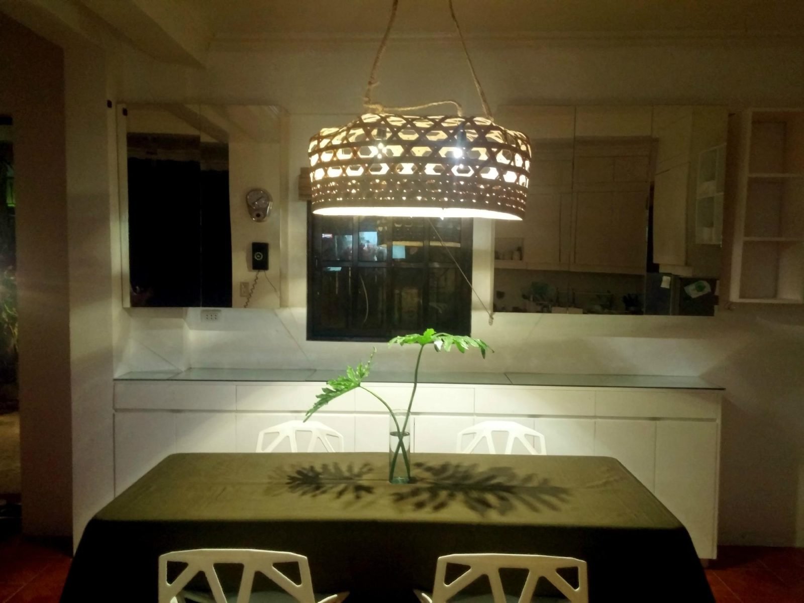 812 Angol Boracay