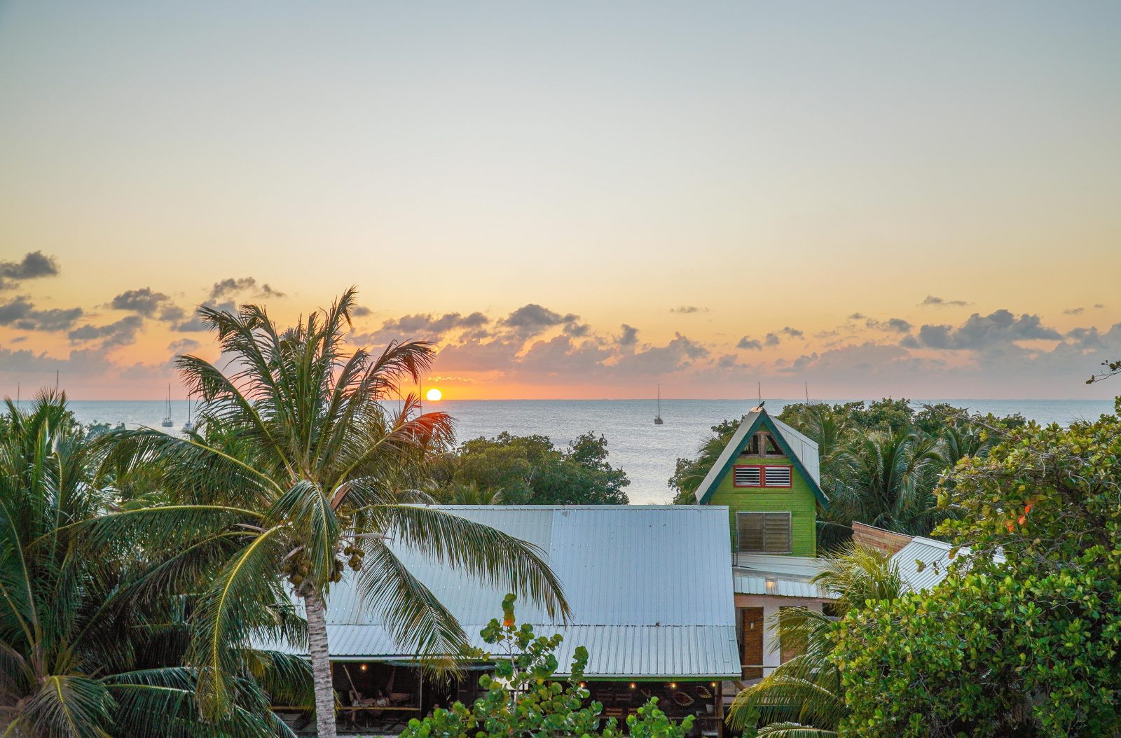bella`s hotel caye caulker