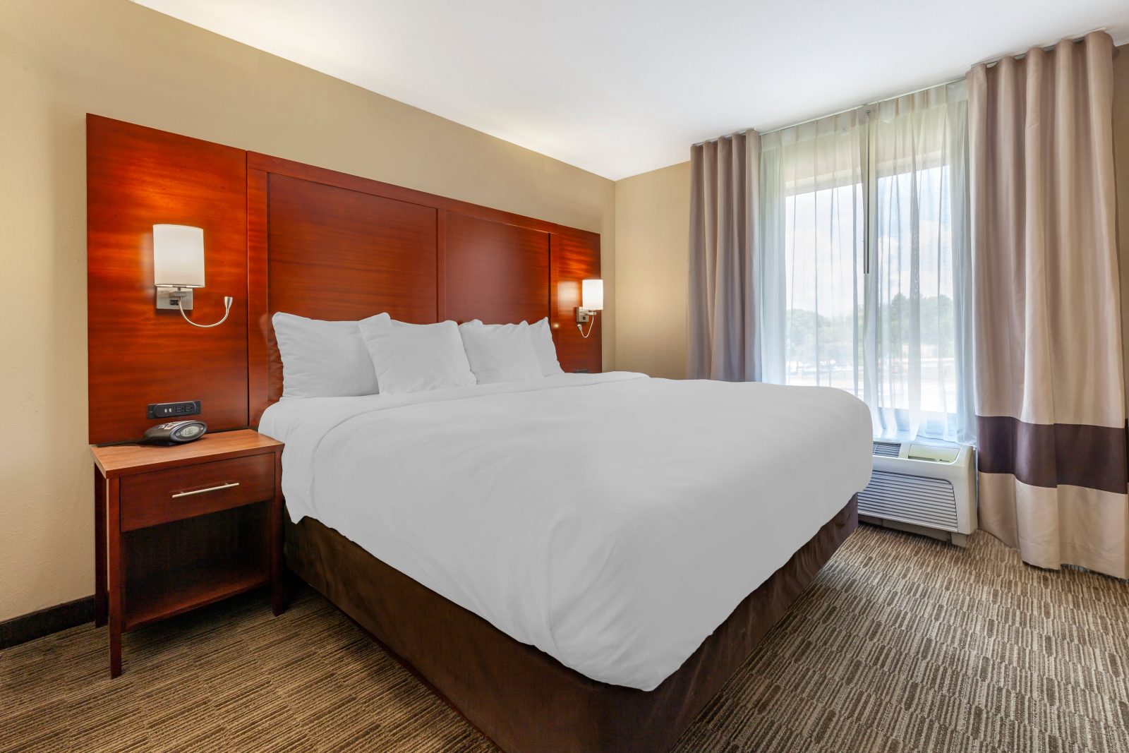 comfort suites milwaukee