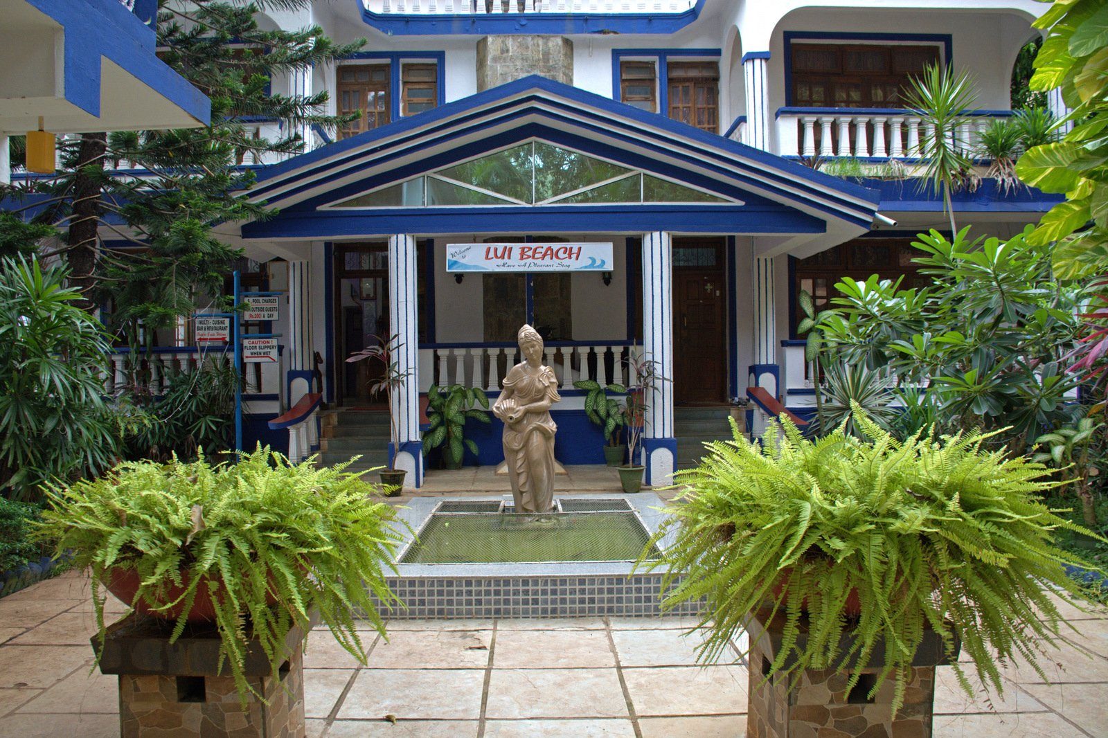 lui beach hotel candolim