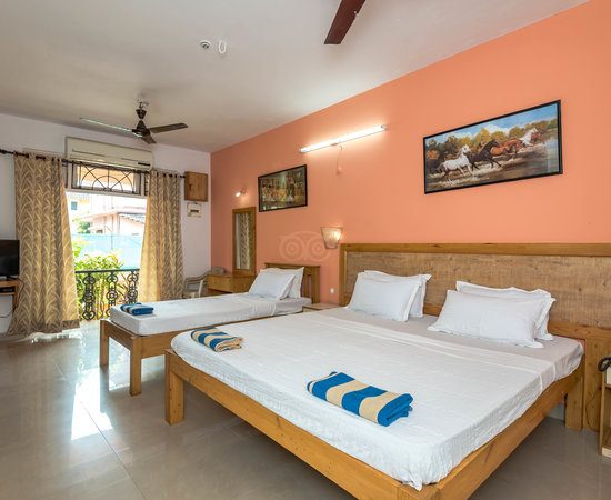 lui beach hotel candolim