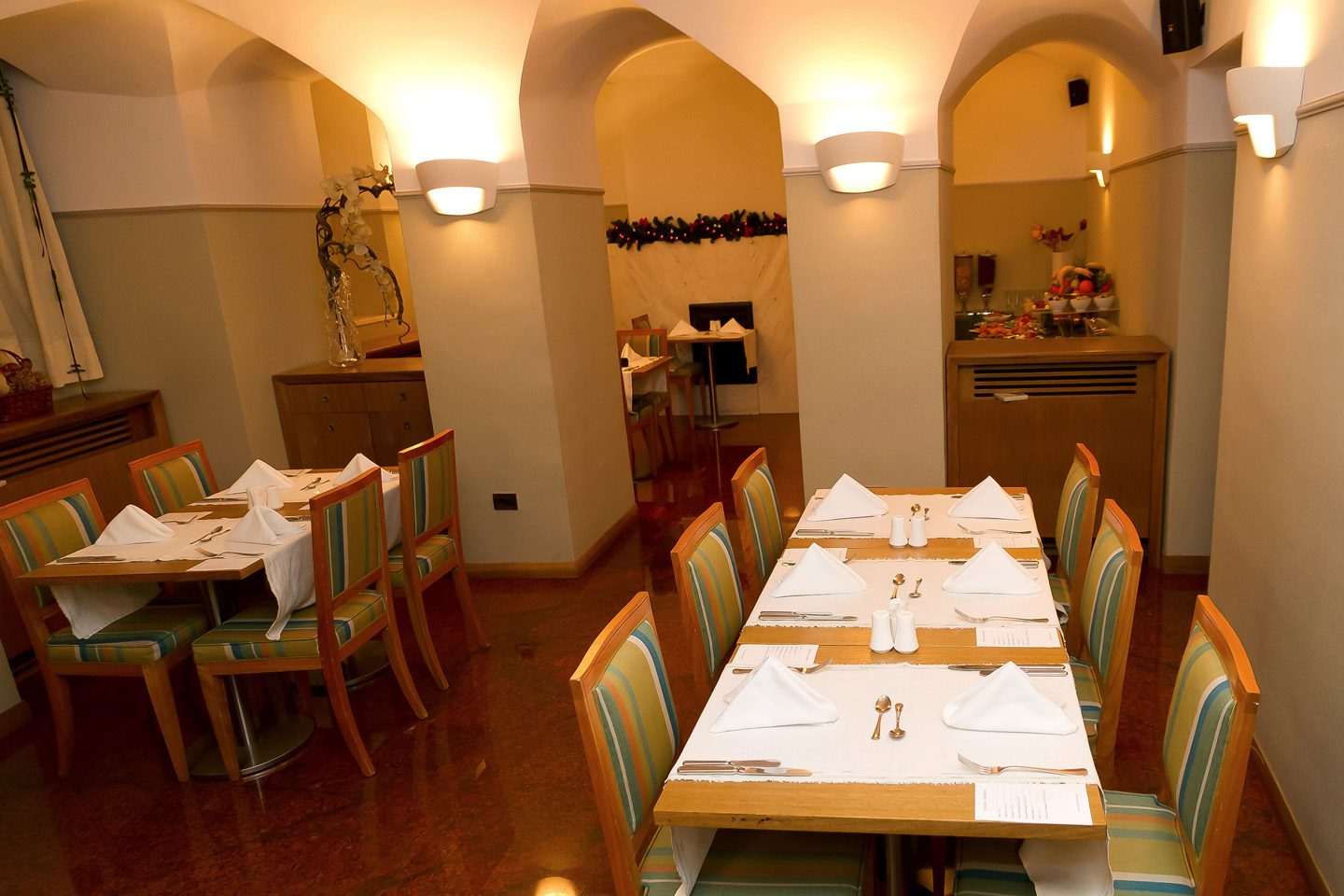 vardar hotel kotor