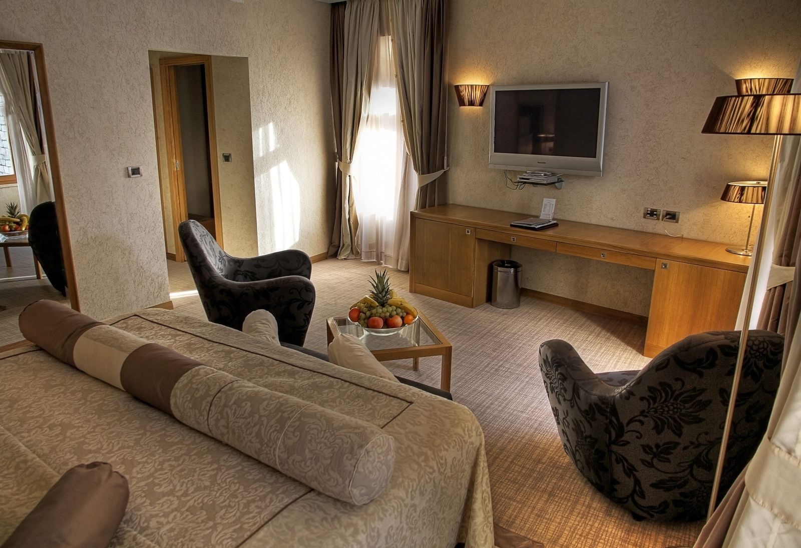 vardar hotel kotor