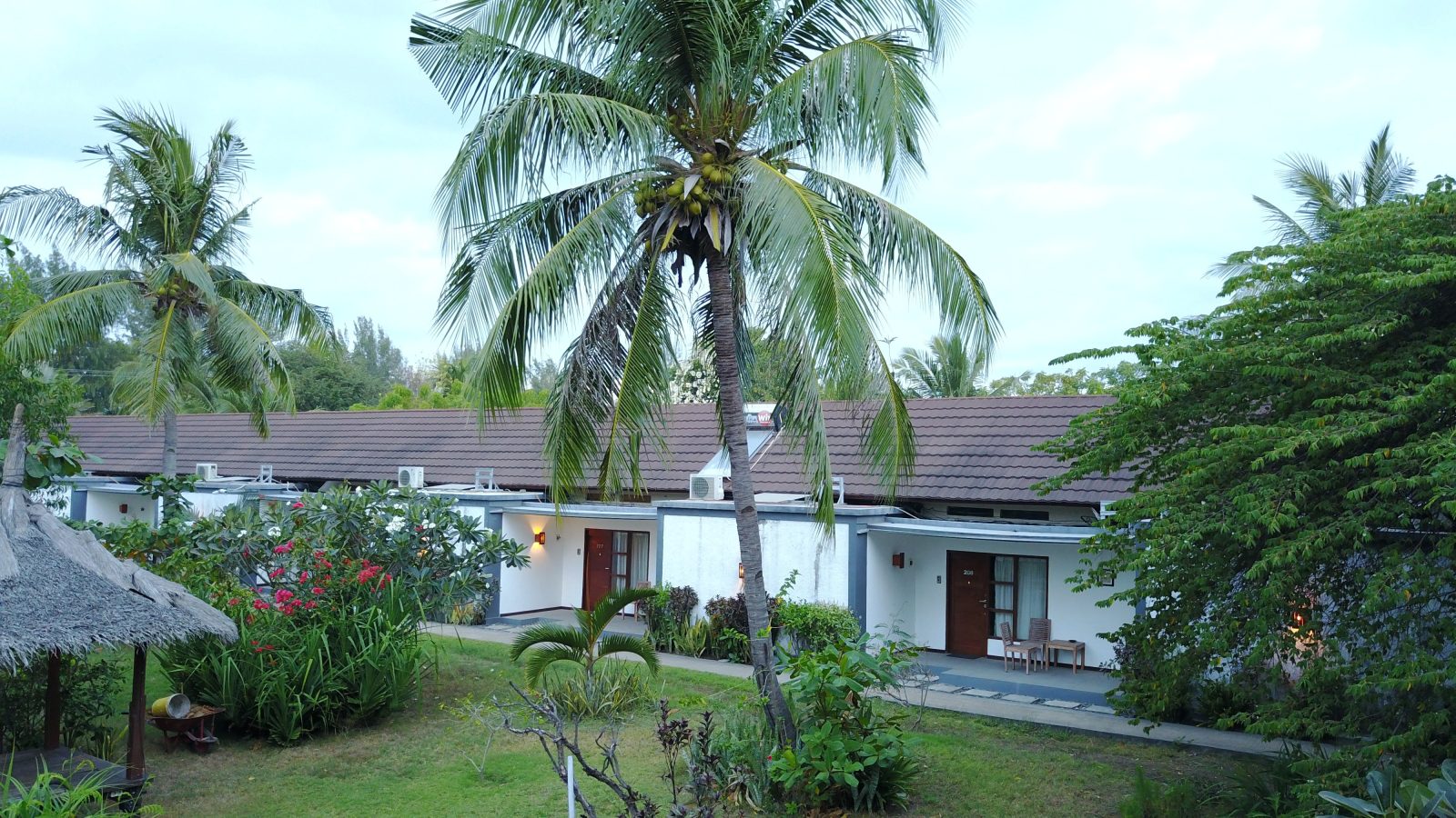 good heart bungalows hotel gili trawangan