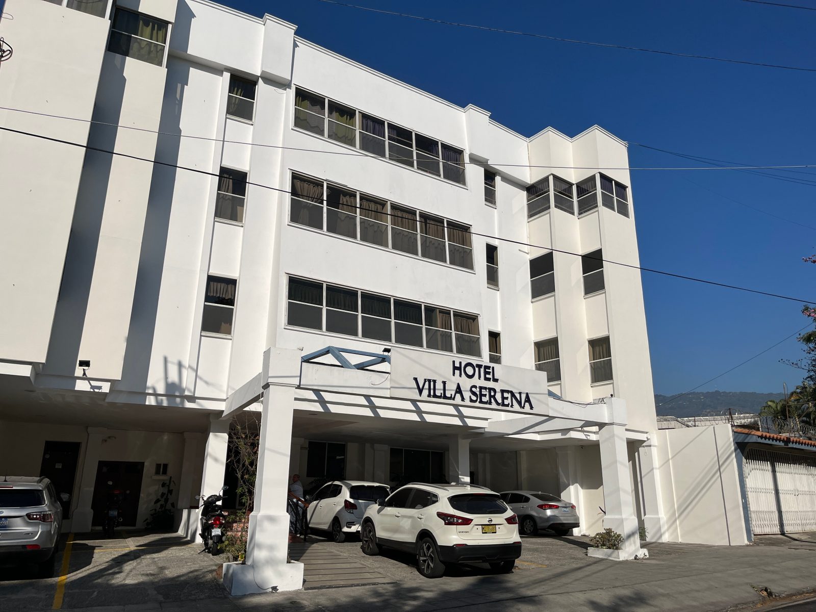 villa serena san benito hotel san salvador