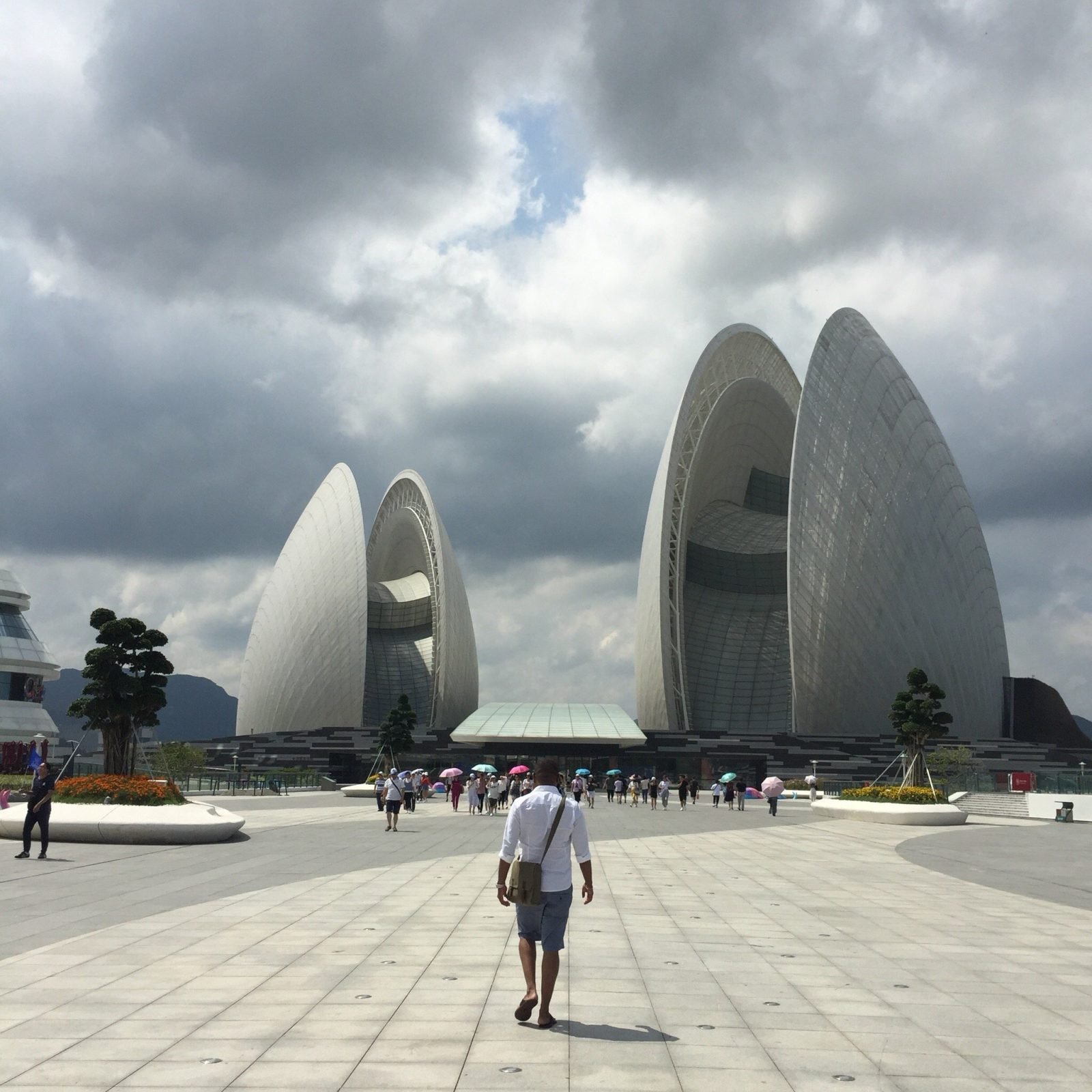 Super 8 Zhuhai Opera House Qinglv Middle Road