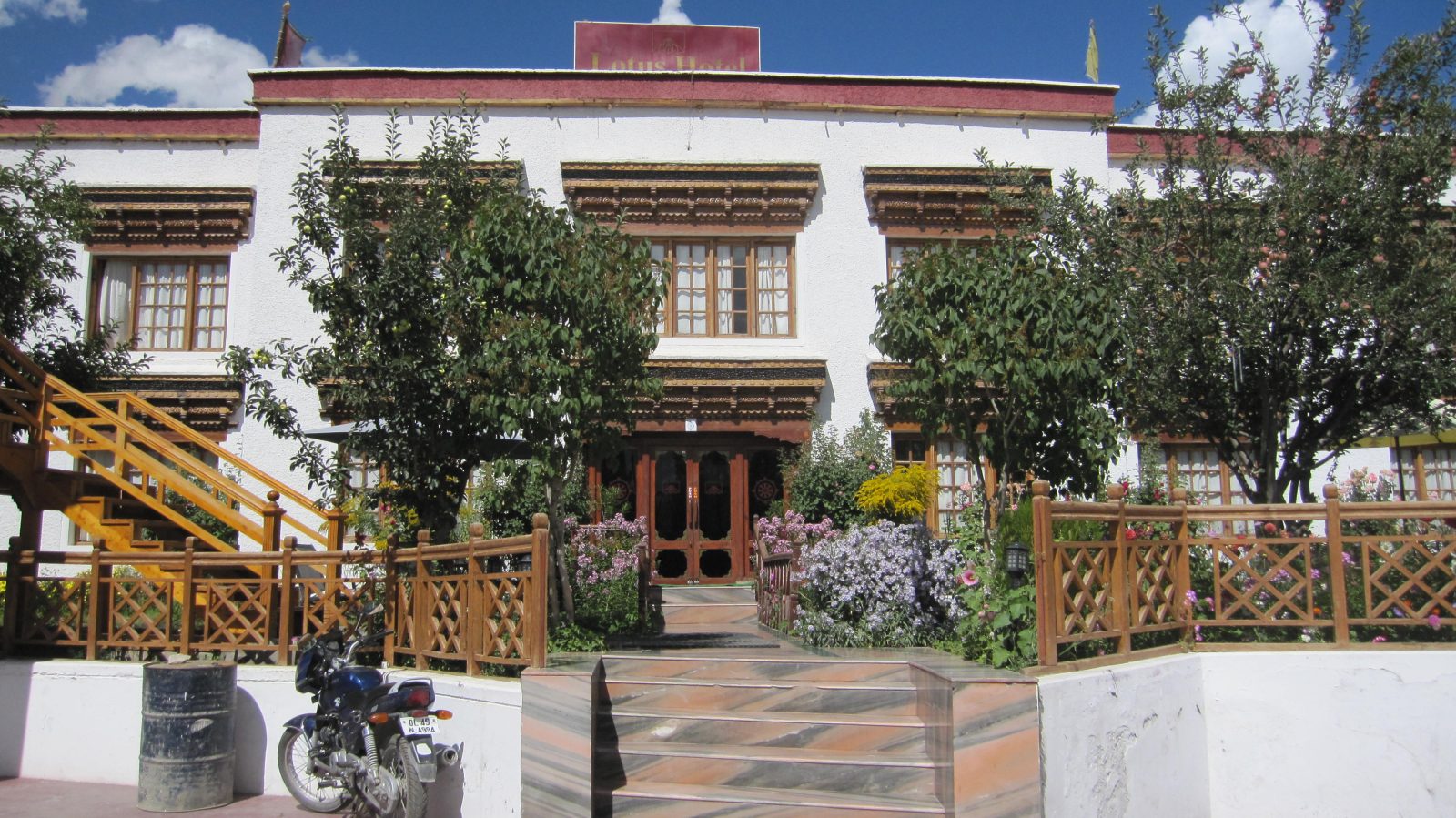 Lotus Hotel
