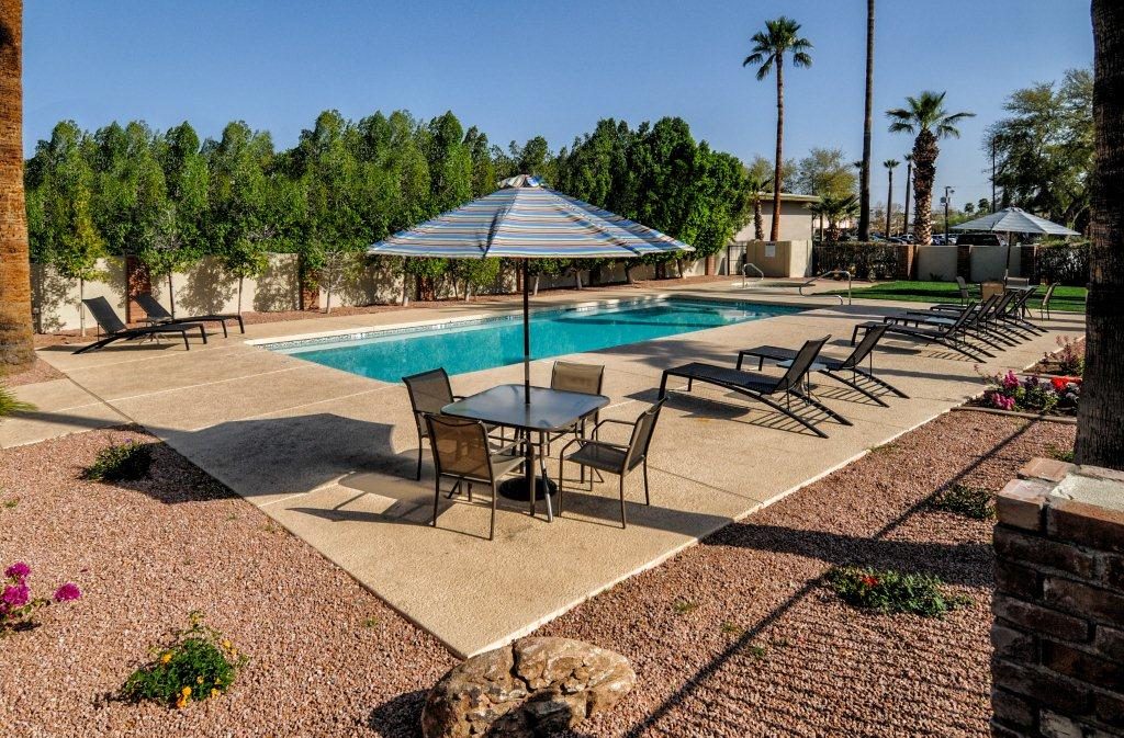 scottsdale rodeway inn