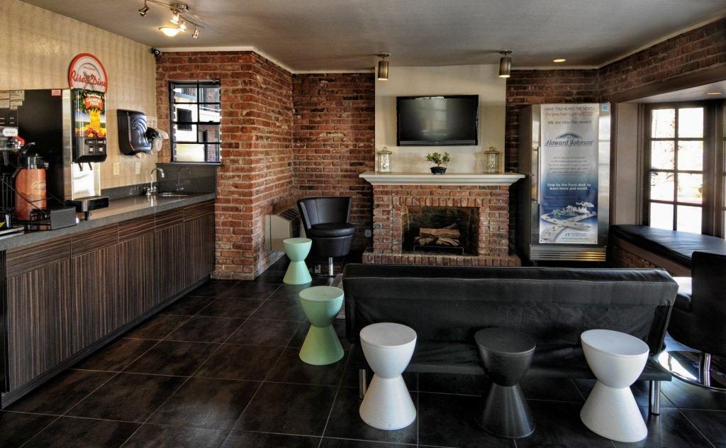 scottsdale rodeway inn
