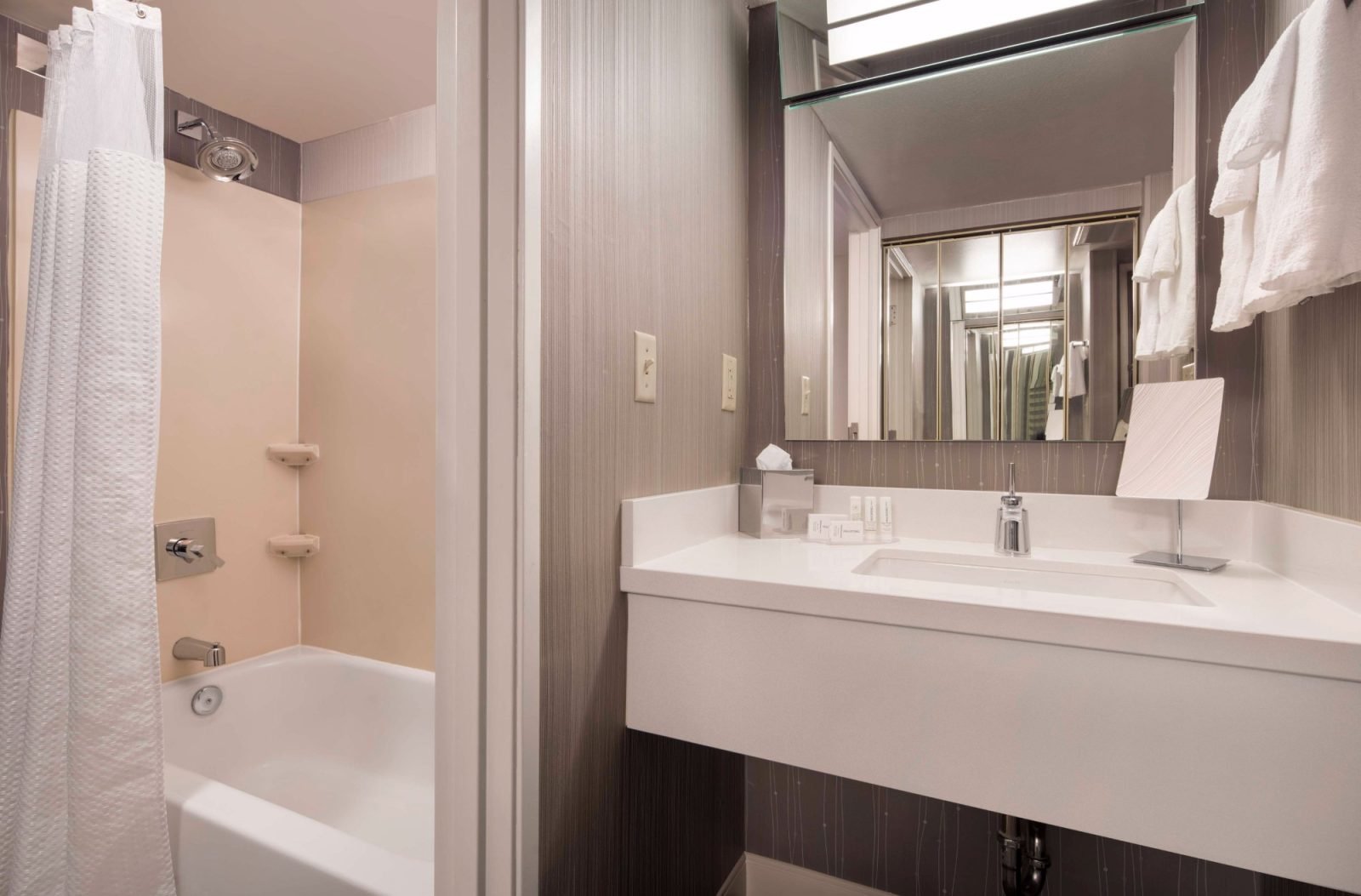 Courtyard by Marriott Scottsdale Old Town
