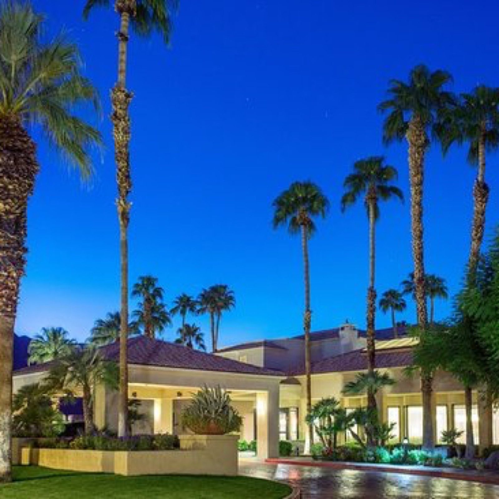 Courtyard by Marriott Palm Springs