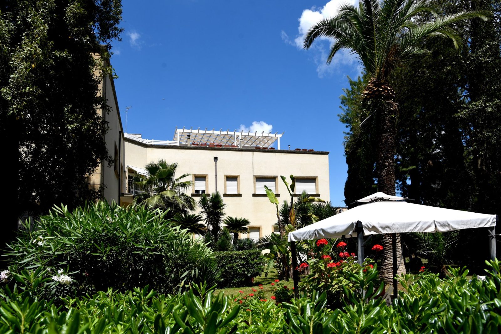 Aedes B&B - The Garden of Dreams