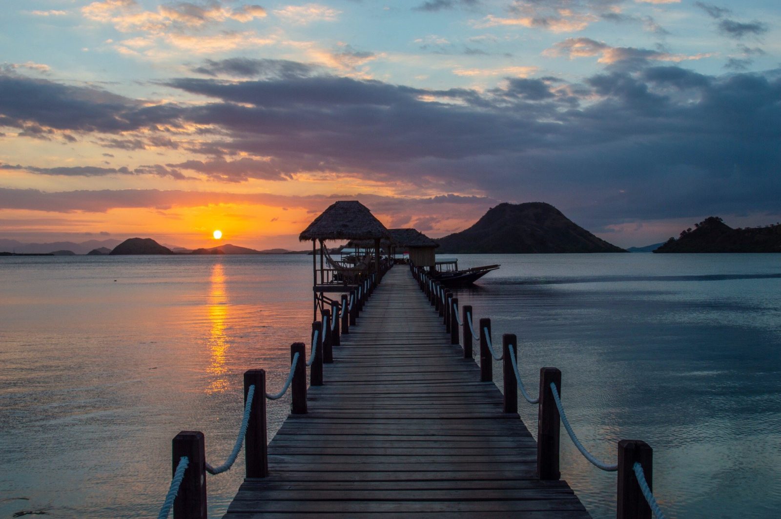Scuba Junkie Komodo Beach Resort