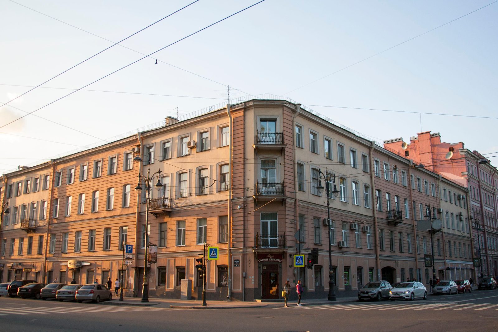 Life Saint-Petersburg
