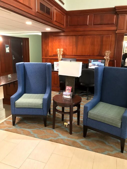 Comfort Suites Outlet Center
