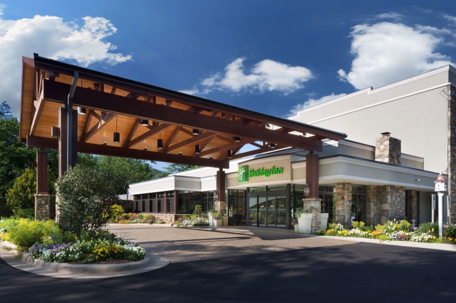 asheville holiday inn