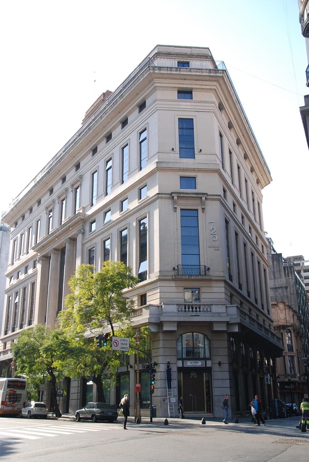 725 Continental Hotel