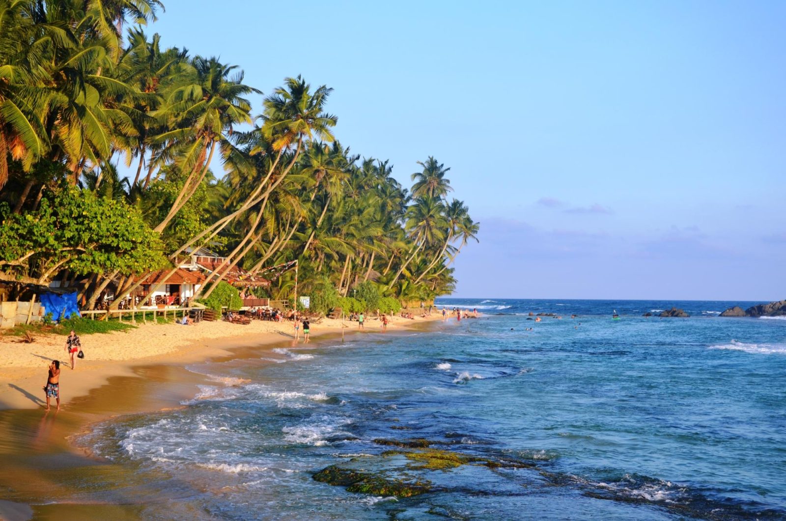 sri gemunu beach hotel unawatuna