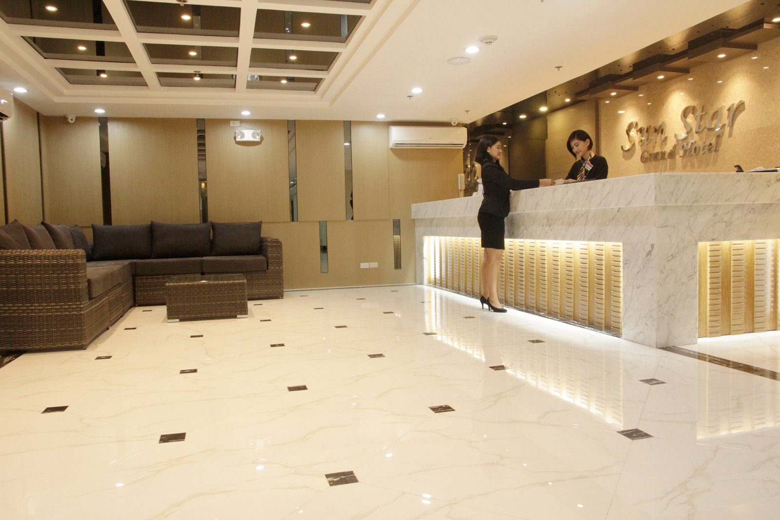 ZEN Rooms Sun Star Manila