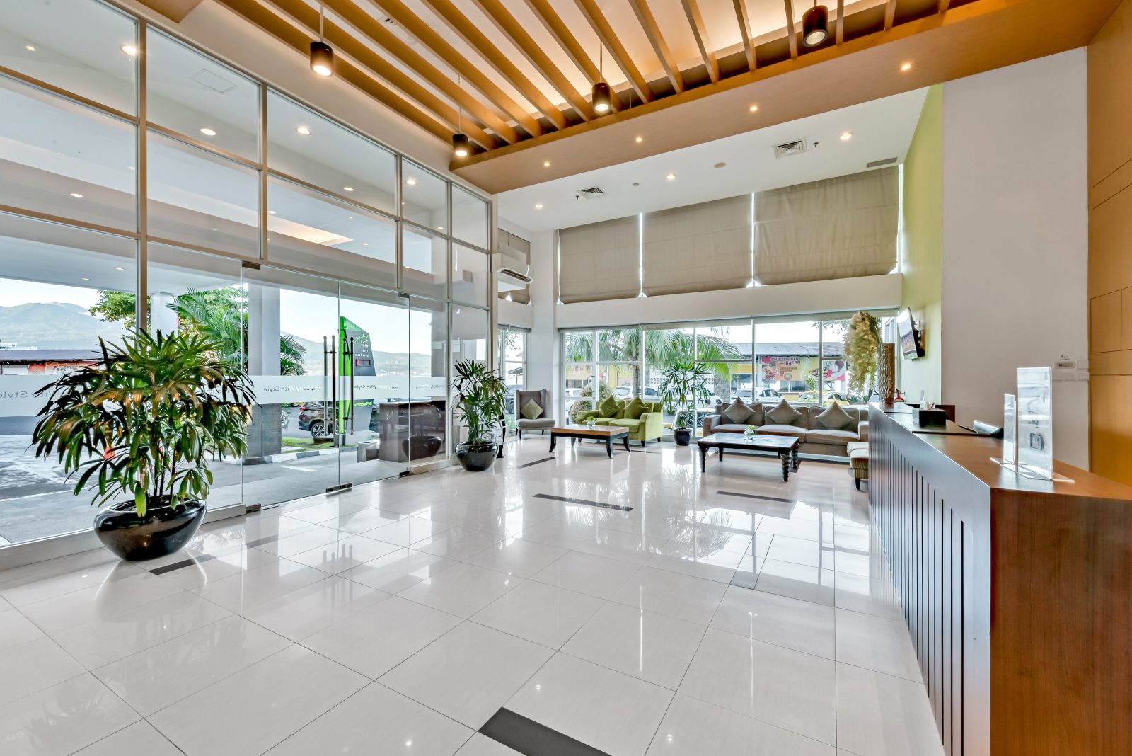 Whiz Prime Hotel Megamas Manado