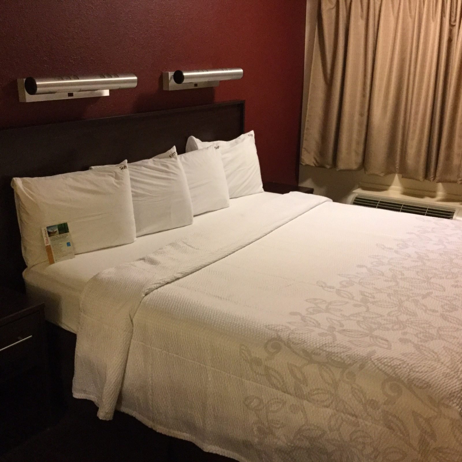 pittsburgh red roof inn