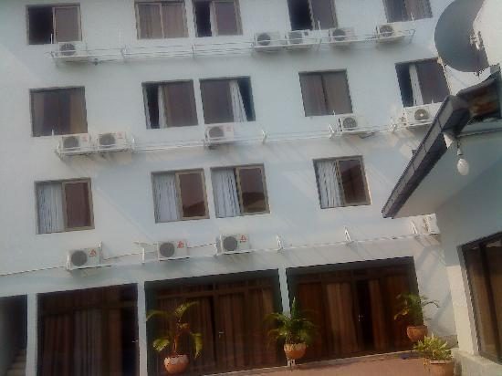 faden house hotel kinshasa