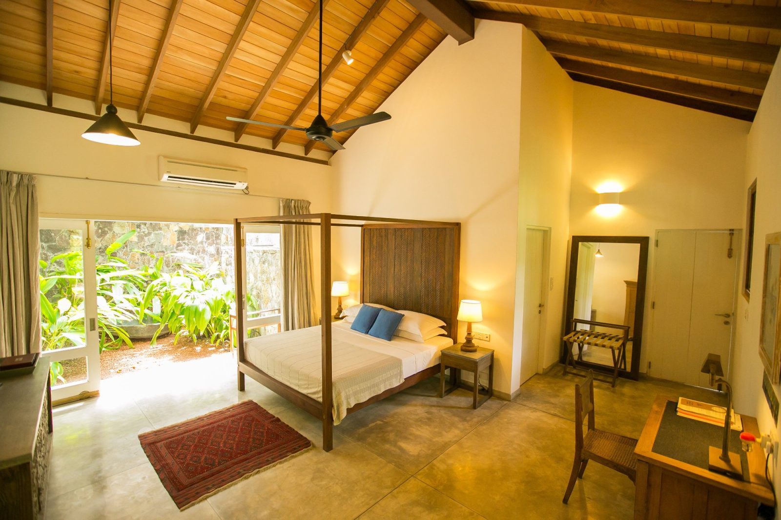 Villa Saffron Hikkaduwa